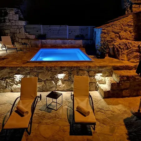 Semesterbostad Stone House In Brotnice Near & Sea *