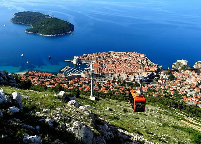 Stone House In Brotnice Near & Sea Semesterbostad *